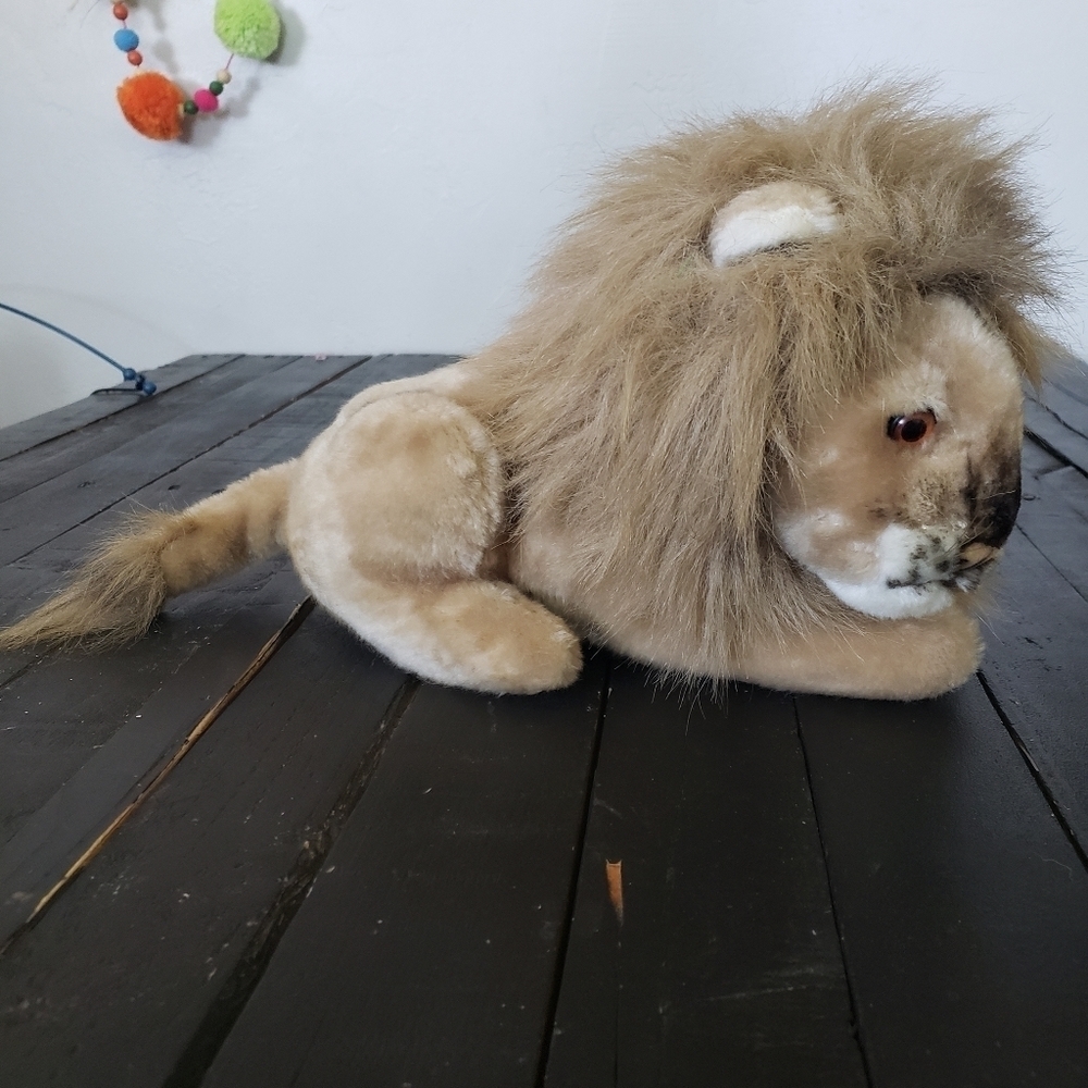 Zoo Pals Vintage 1991 Lion Stuffed Animal Plush Laying Down Toy Souvenir